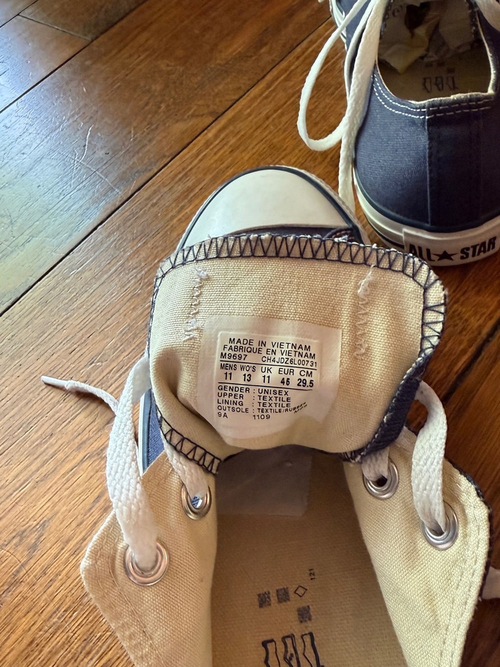 CONVERSE Chuck Taylor All-Star Low-Top Sneakers Navy Blue Men's 11/Women’s 13 - Picture 10 of 10